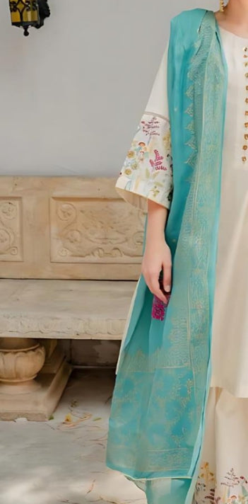 White Lawn Suit  Digital Printed  Dupatta