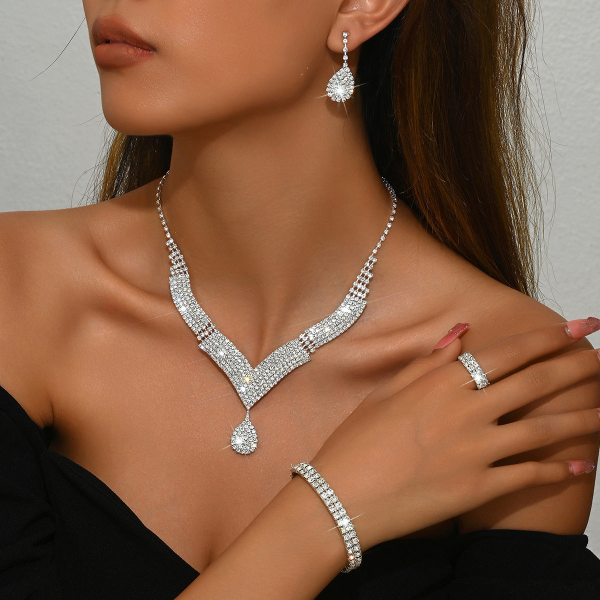 Branded Bridal Jewelry Set With Teardrop Stones