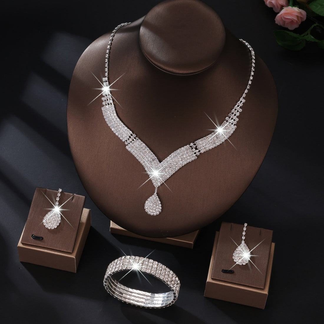 Branded Bridal Jewelry Set With Teardrop Stones