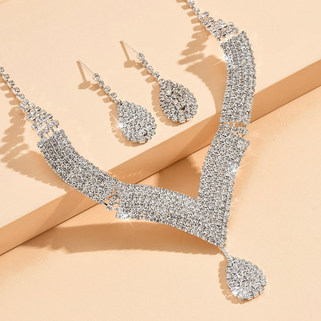 Branded Bridal Jewelry Set With Teardrop Stones