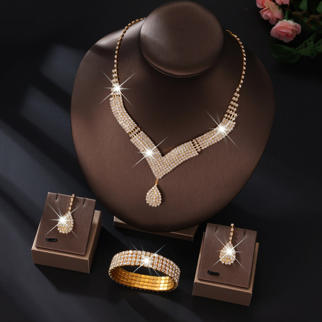 Branded Bridal Jewelry Set With Teardrop Stones
